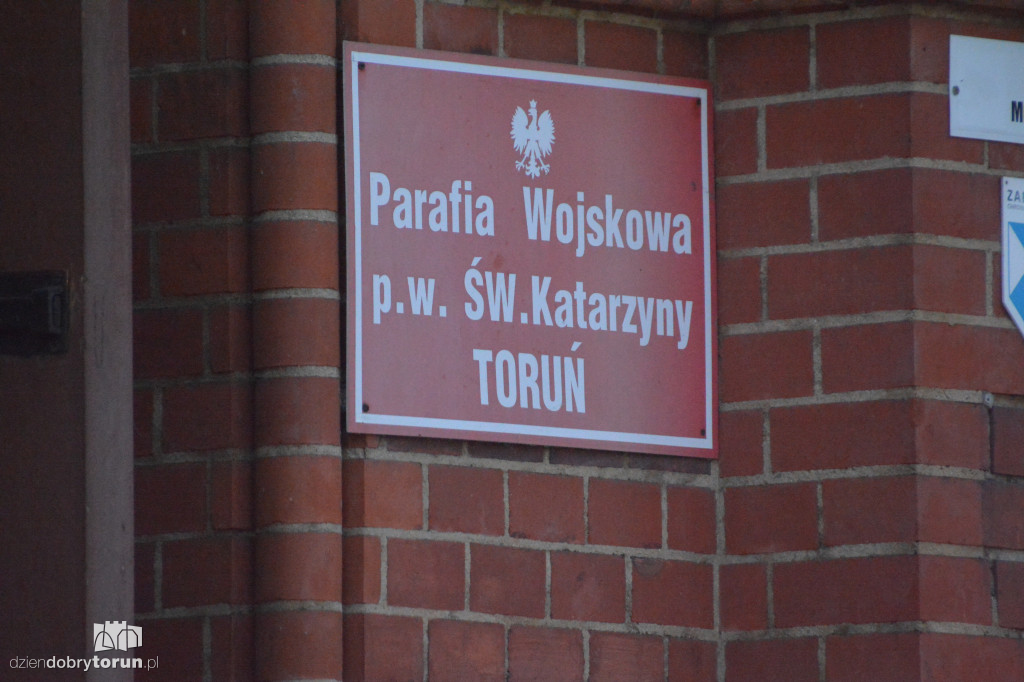 Złożenie kwiatów pod pomnikiem Józefa Hallera