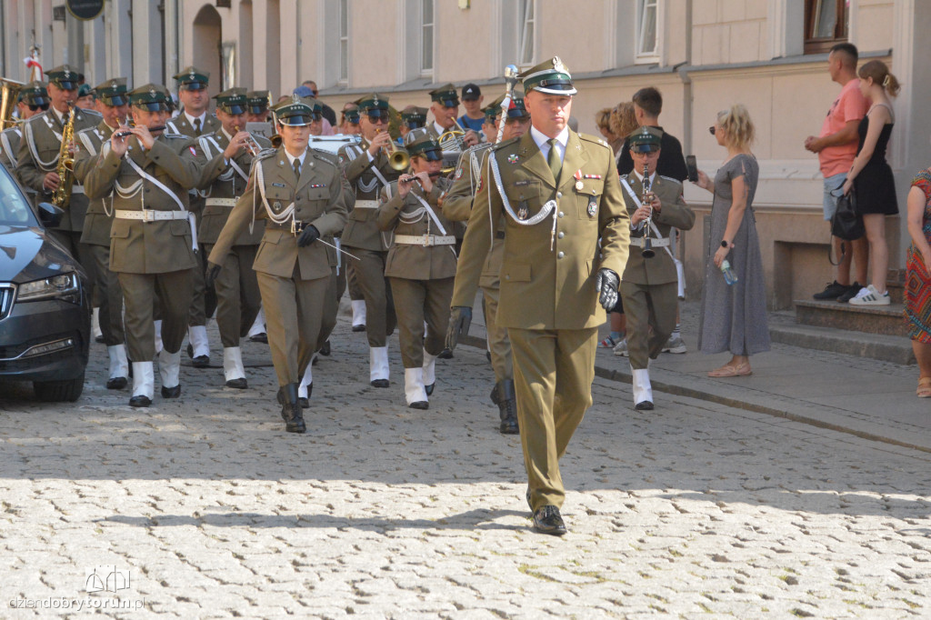Patriotyczny przemarsz w Toruniu