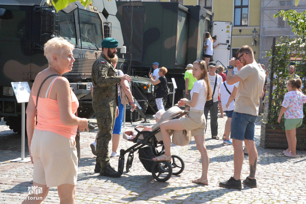 Piknik Militarny na Rynku Nowomiejskim