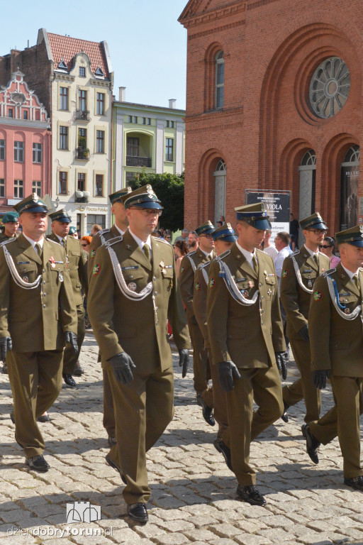 Patriotyczny przemarsz w Toruniu
