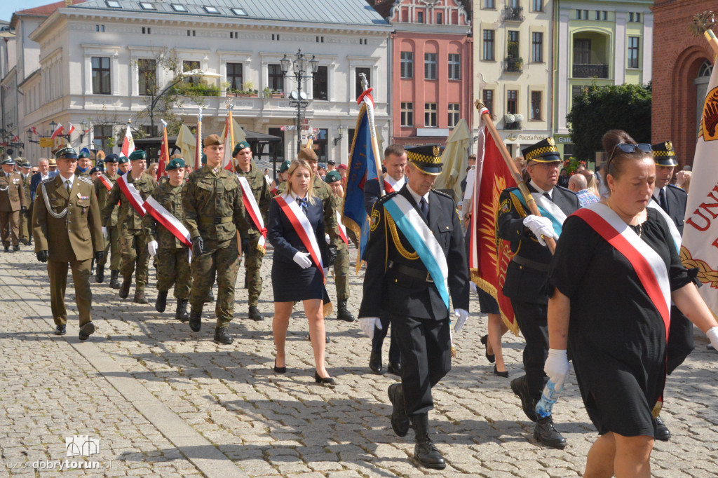 Patriotyczny przemarsz w Toruniu