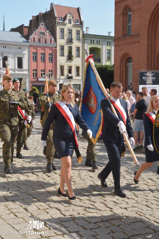 Patriotyczny przemarsz w Toruniu