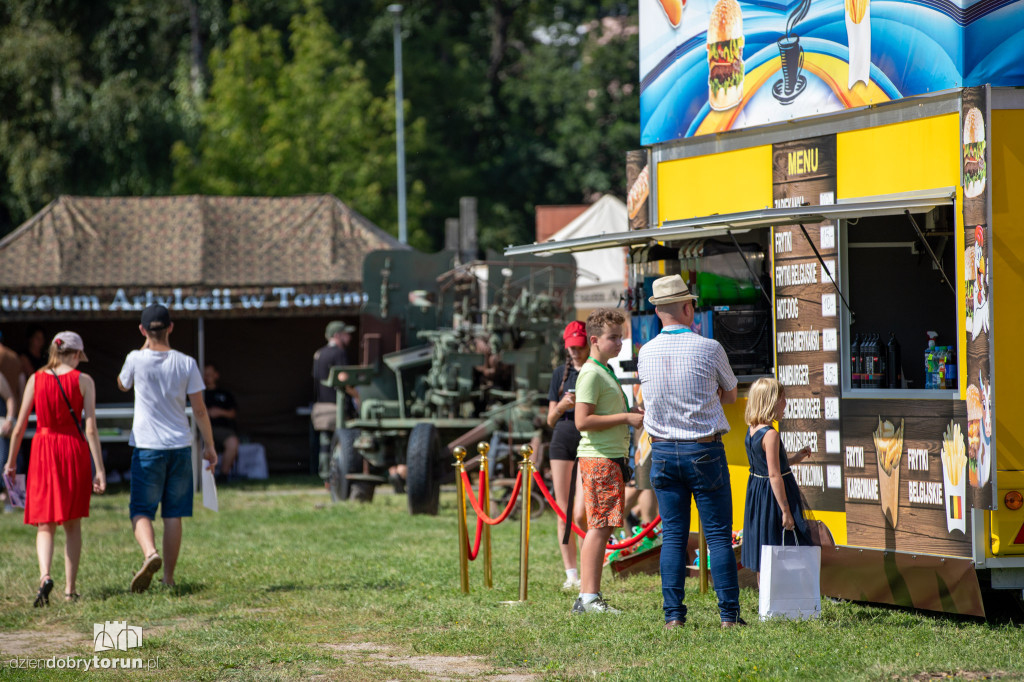 Piknik militarny w muzeum