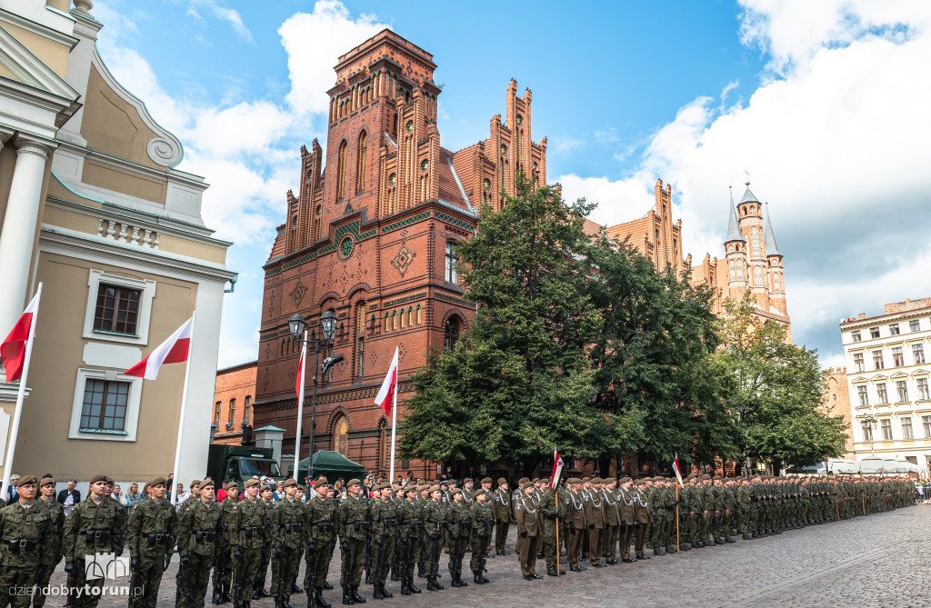 Przysięga Wojskowa na Rynku Staromiejskim