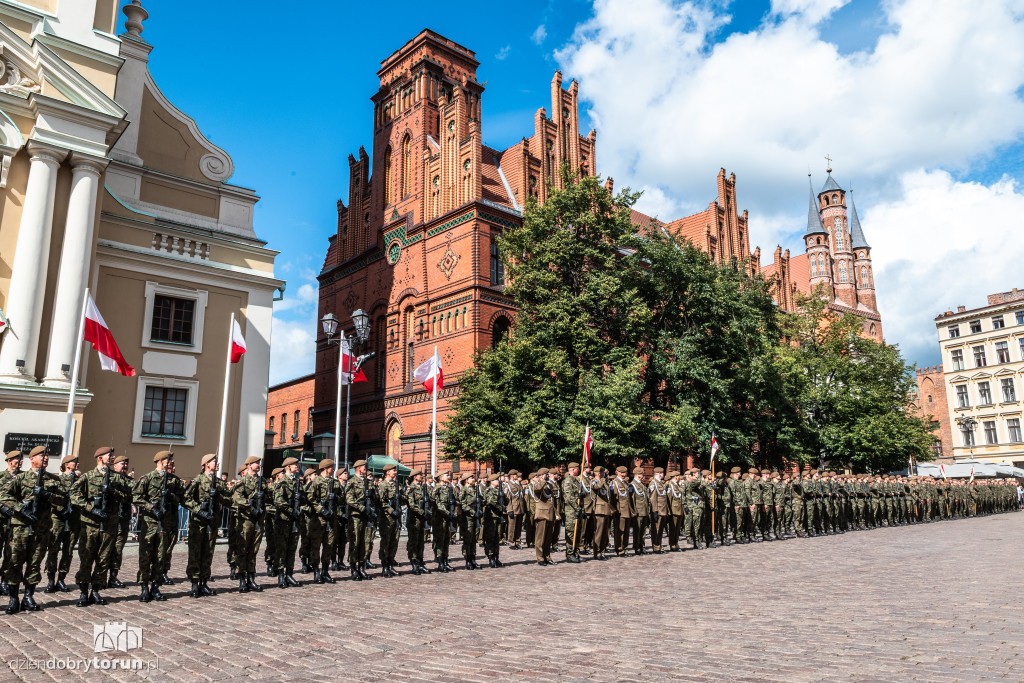 Przysięga Wojskowa na Rynku Staromiejskim