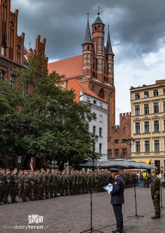 Przysięga Wojskowa na Rynku Staromiejskim