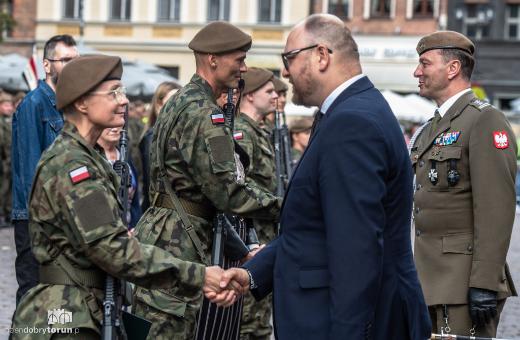 Przysięga Wojskowa na Rynku Staromiejskim