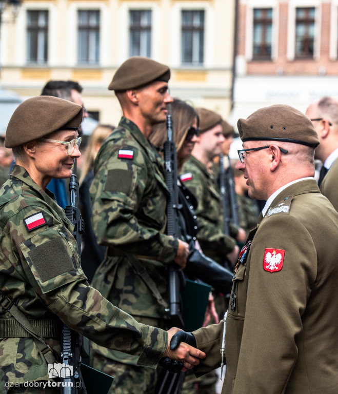 Przysięga Wojskowa na Rynku Staromiejskim