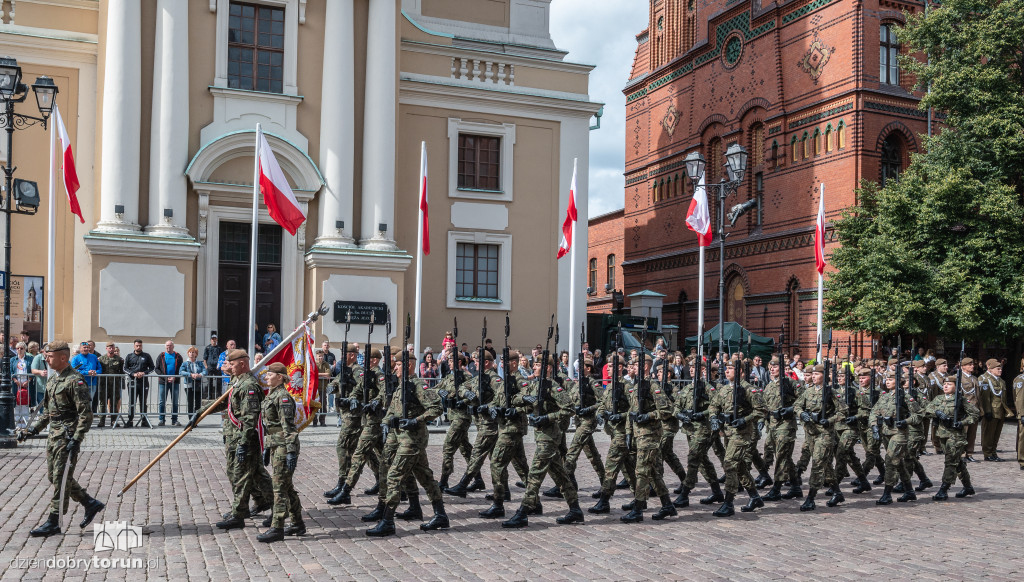 Przysięga Wojskowa na Rynku Staromiejskim