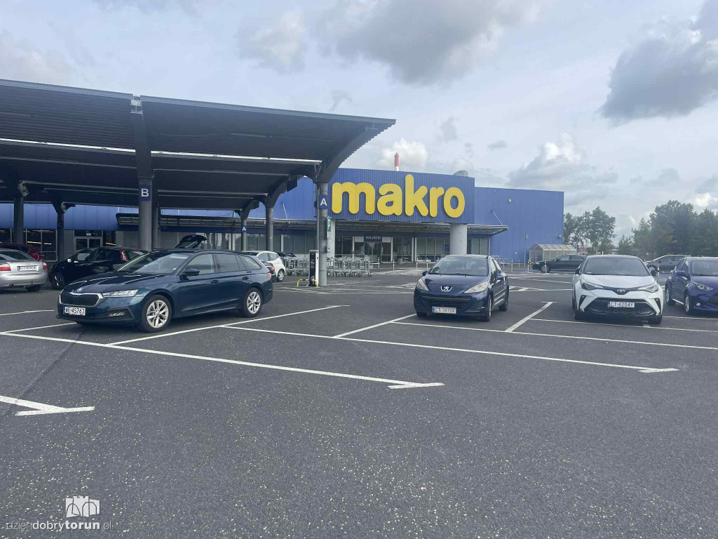 Makro w Toruniu