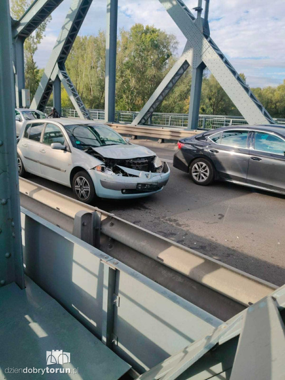 Kolizja na starym moście! Na miejscu policja