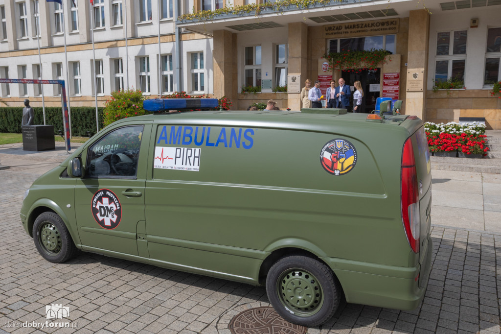 Karetka z Torunia pojechała na Ukrainę