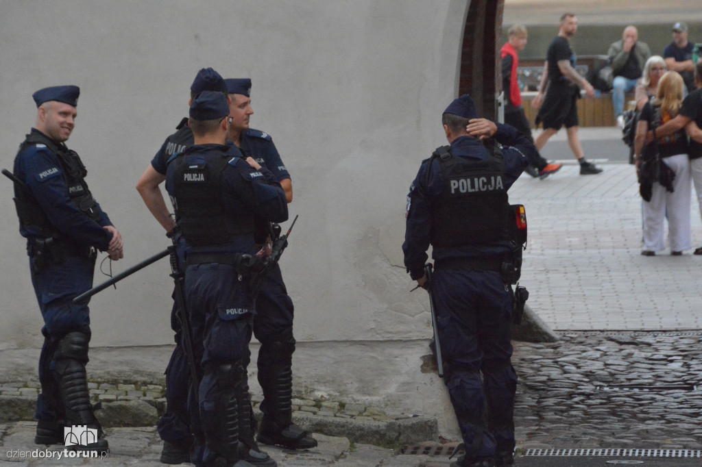 Pełno policji na Marszu Równości