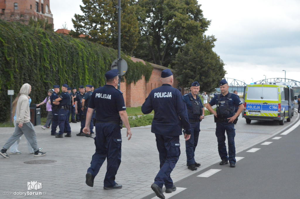 Pełno policji na Marszu Równości