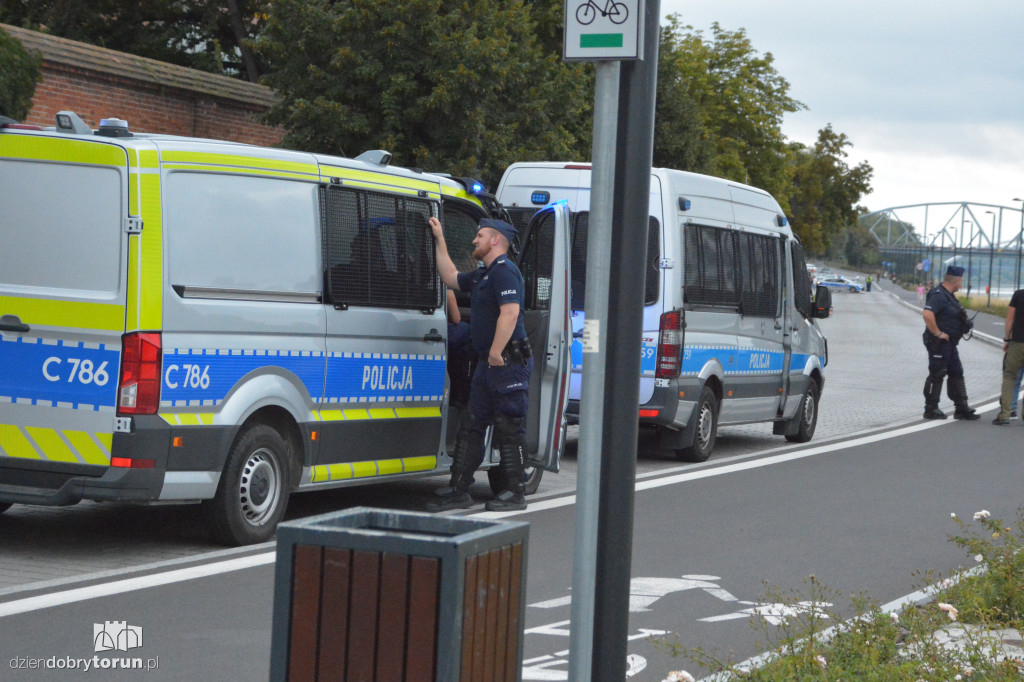 Pełno policji na Marszu Równości