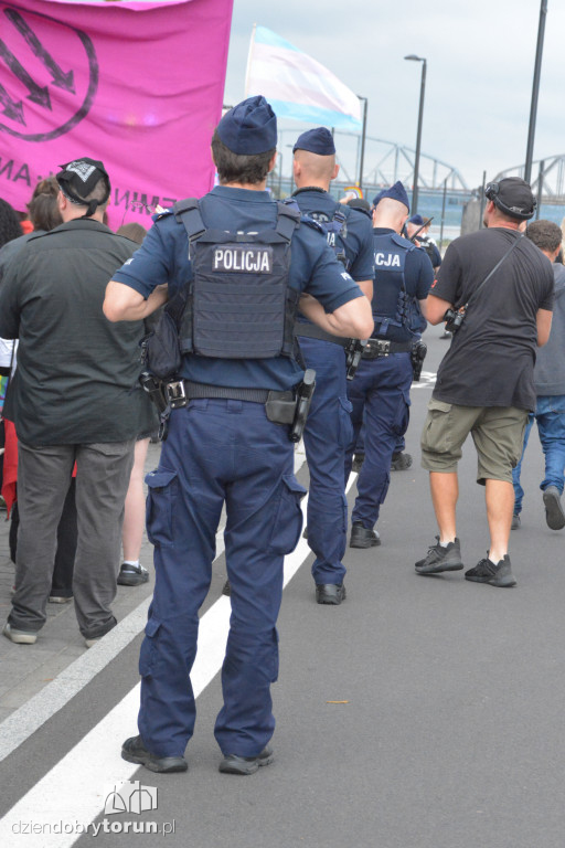 Pełno policji na Marszu Równości
