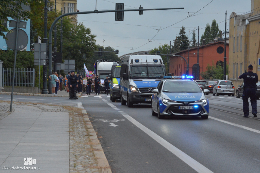 Pełno policji na Marszu Równości