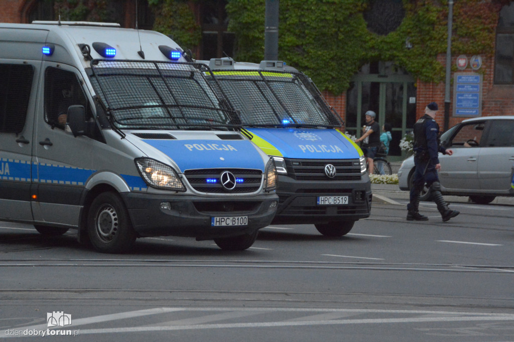 Pełno policji na Marszu Równości