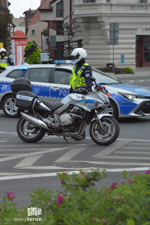 Pełno policji na Marszu Równości