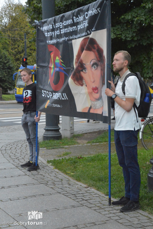 Różaniec Publiczny przeciwko Marszowi Równości