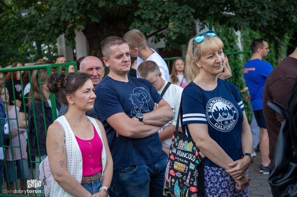 Wyprowadź psa ze schroniska