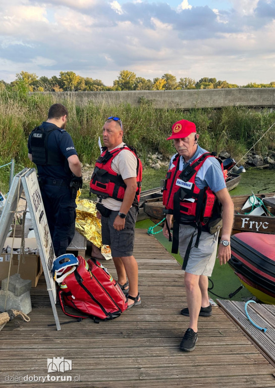 Płynął na materacu przez Wisłę