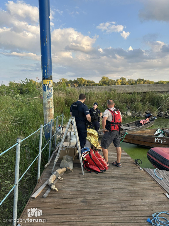 Płynął na materacu przez Wisłę