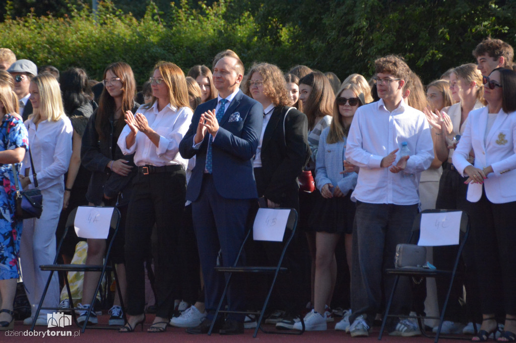 Uczniowie IX LO rozpoczęli kolejny rok!