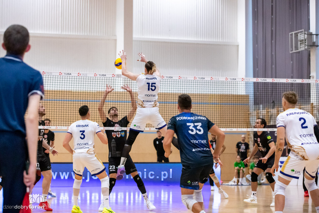 CUK Anioły Toruń 3 : 1 KKS Mickiewicz Kluczbork