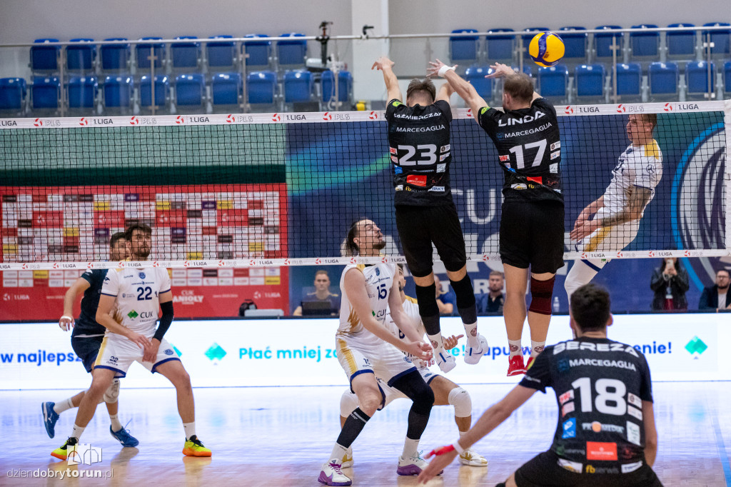 CUK Anioły Toruń 3 : 1 KKS Mickiewicz Kluczbork