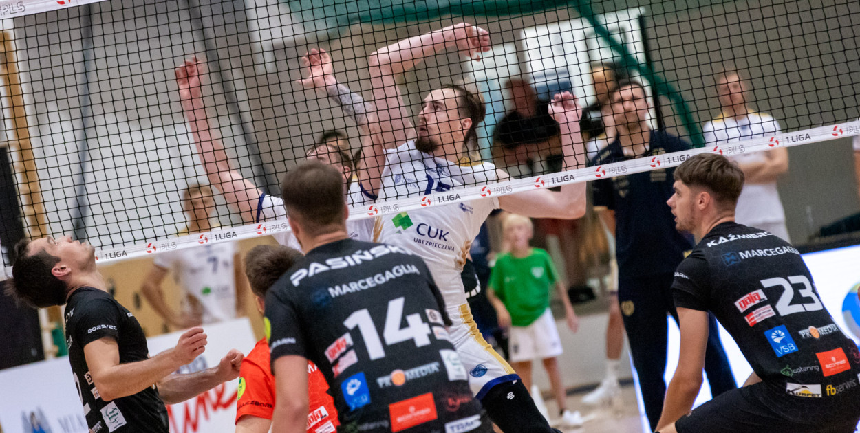 CUK Anioły Toruń 3 : 1 KKS Mickiewicz Kluczbork