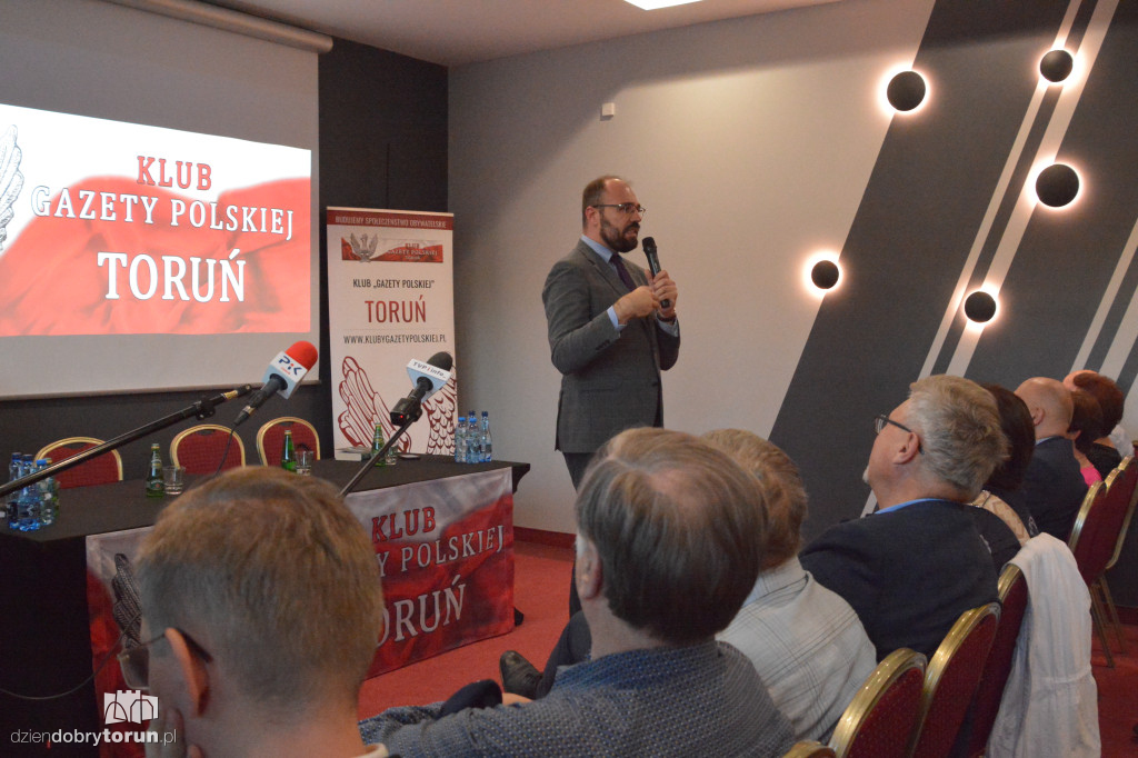 Krzysztof Szczucki na spotkaniu Klubu Gazety Polskiej