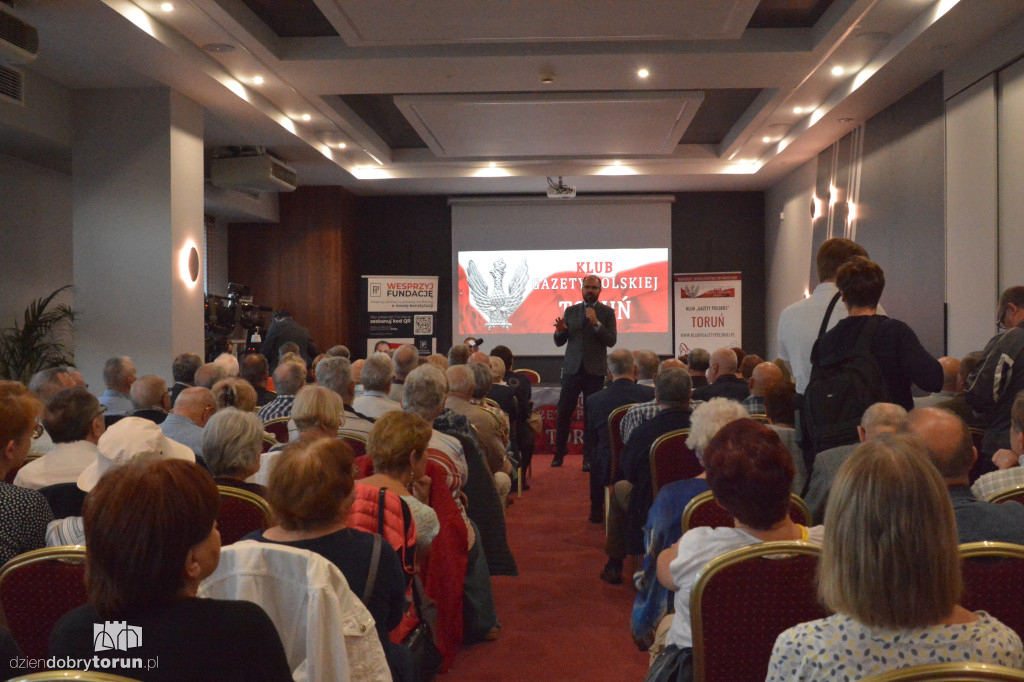 Krzysztof Szczucki na spotkaniu Klubu Gazety Polskiej