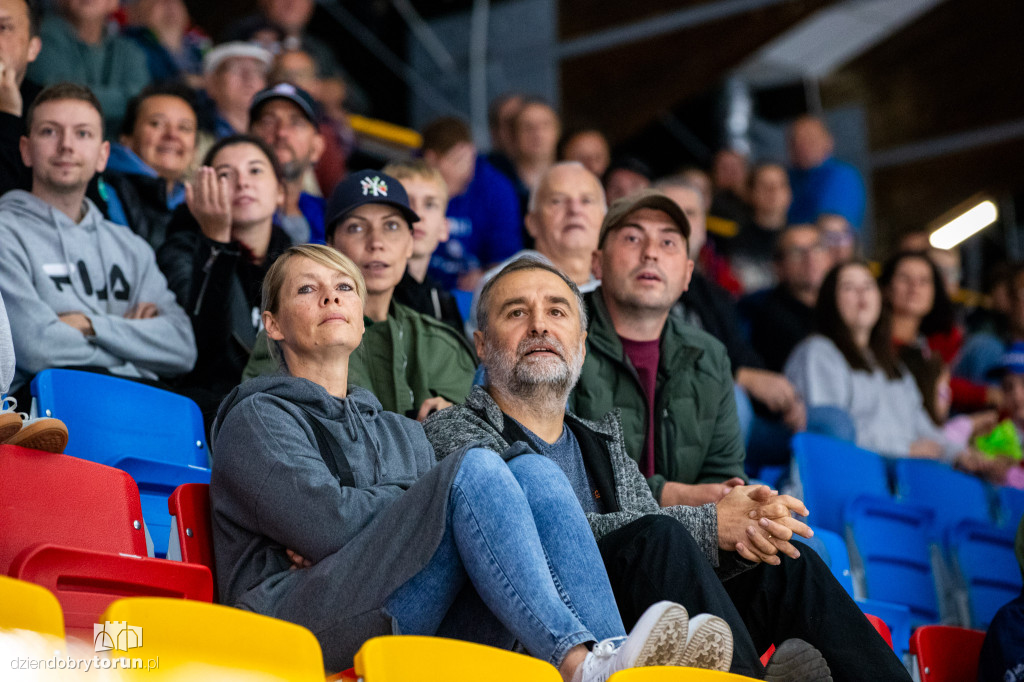 KH Energa Toruń 9 : 2 STS Sanok