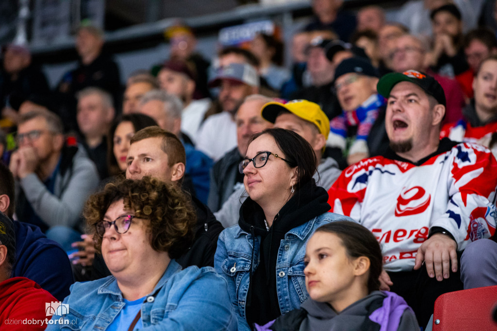 KH Energa Toruń 9 : 2 STS Sanok