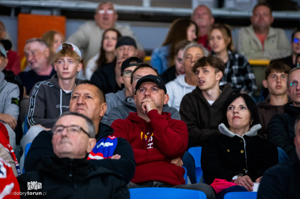 KH Energa Toruń 9 : 2 STS Sanok