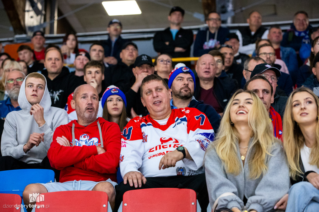 KH Energa Toruń 9 : 2 STS Sanok