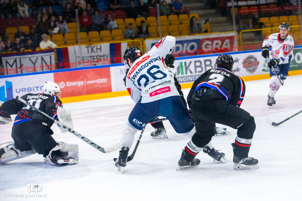 KH Energa Toruń 9 : 2 STS Sanok