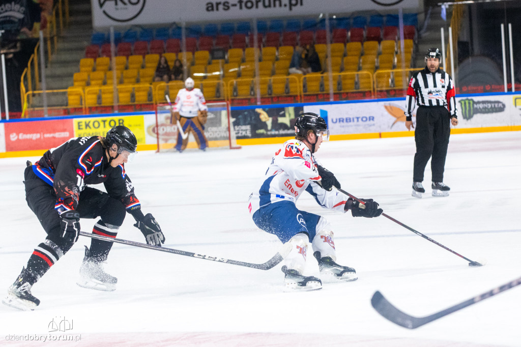 KH Energa Toruń 9 : 2 STS Sanok