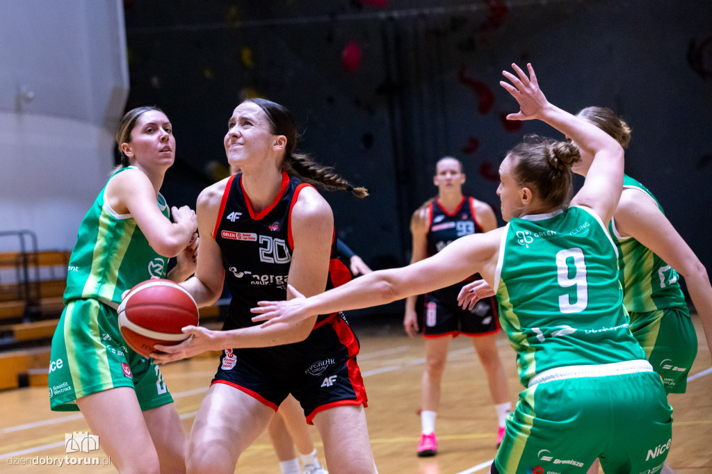 Energa Toruń 92 : 45 MKS Pruszków