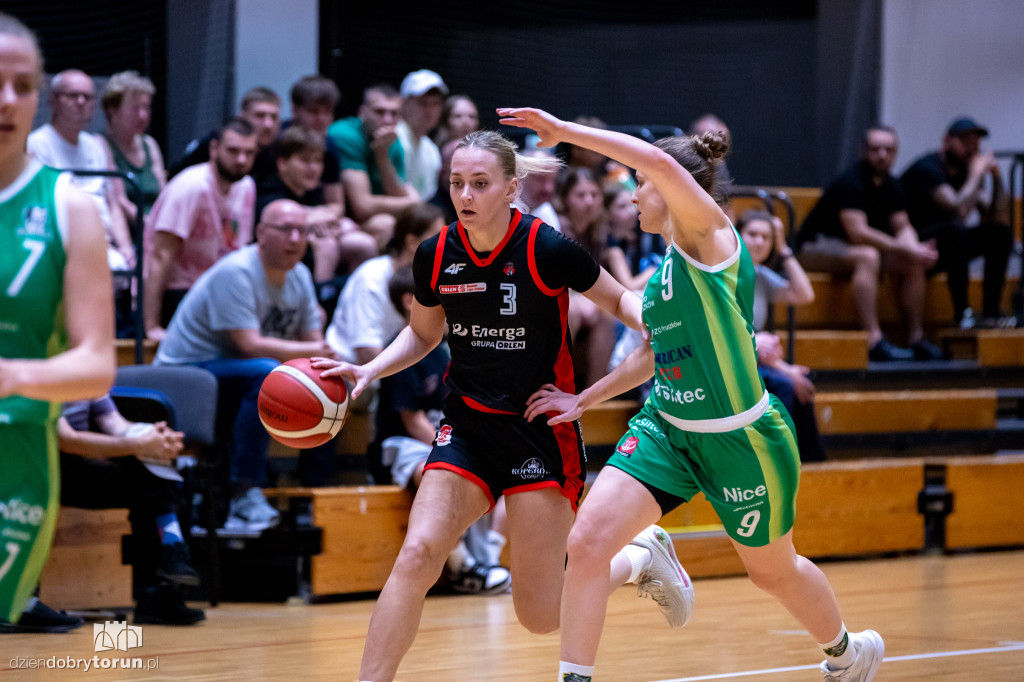 Energa Toruń 92 : 45 MKS Pruszków