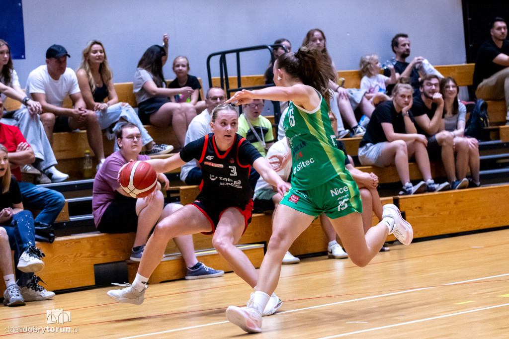 Energa Toruń 92 : 45 MKS Pruszków