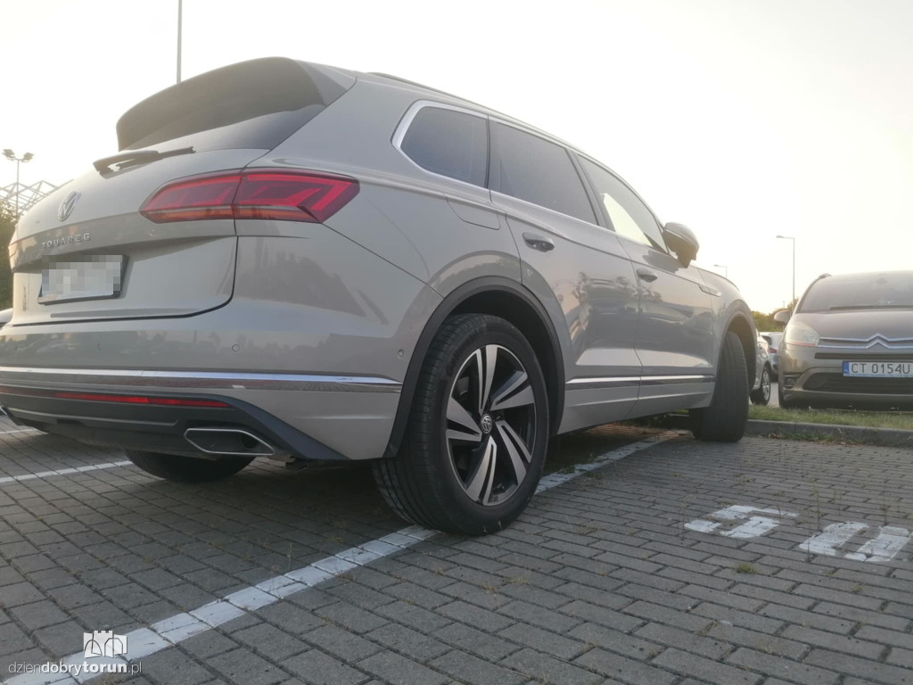 Tak kibice parkują przy Motoarenie
