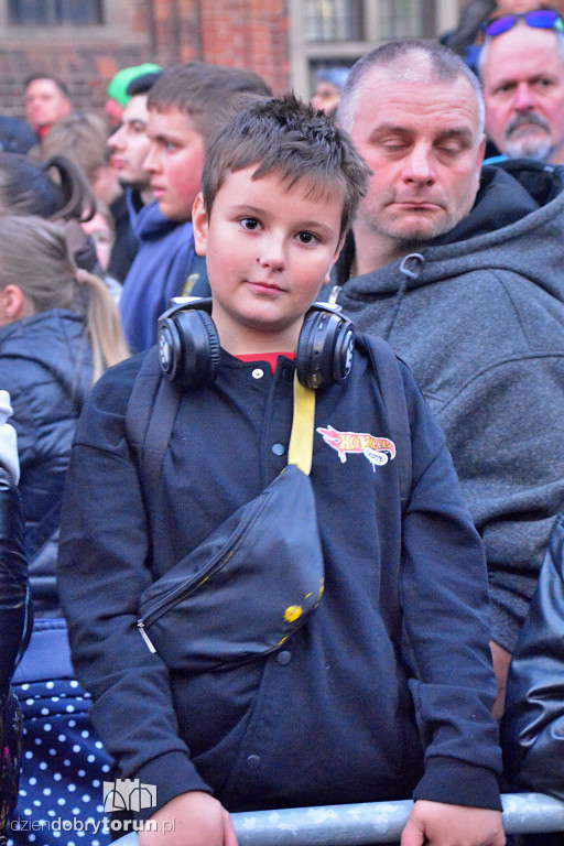 Tłumy kibiców na Rynku Staromiejskim