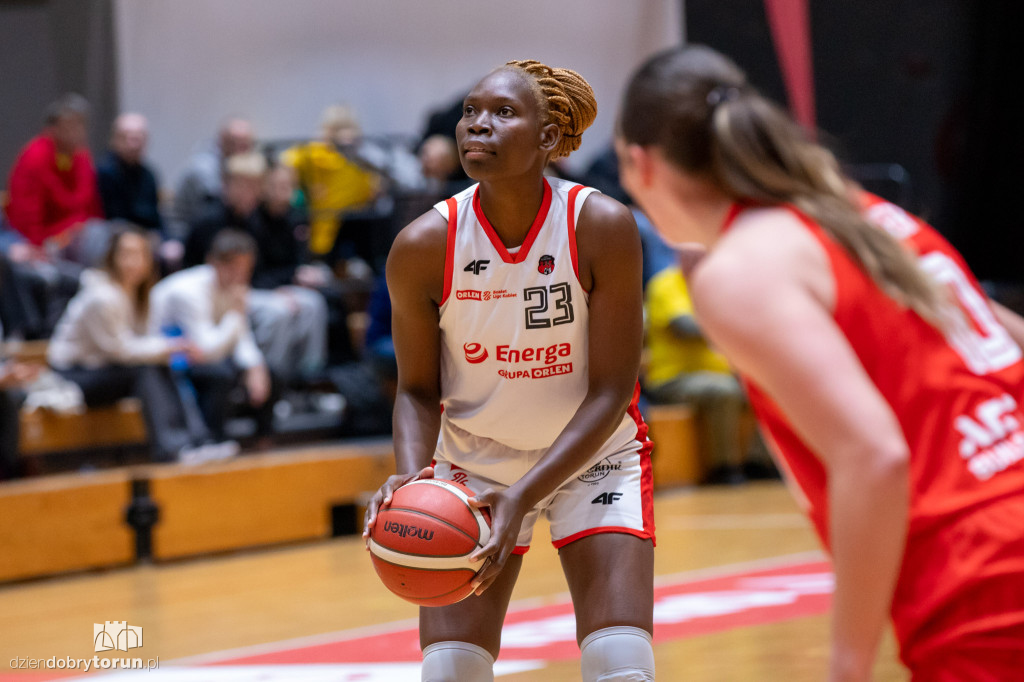 Energa Toruń 60 : 66 1KS Ślęza Wrocław
