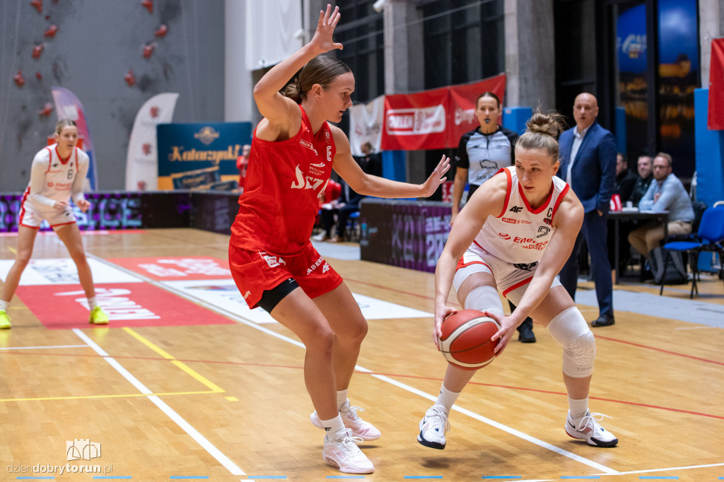 Energa Toruń 60 : 66 1KS Ślęza Wrocław