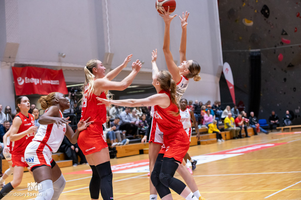 Energa Toruń 60 : 66 1KS Ślęza Wrocław