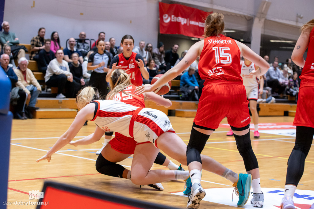 Energa Toruń 60 : 66 1KS Ślęza Wrocław