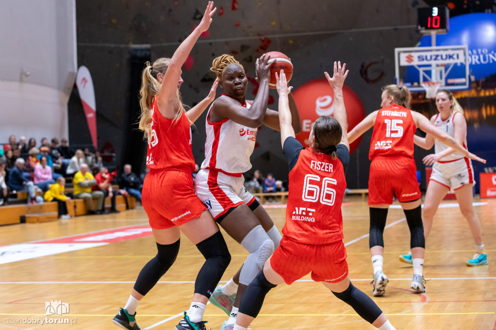 Energa Toruń 60 : 66 1KS Ślęza Wrocław