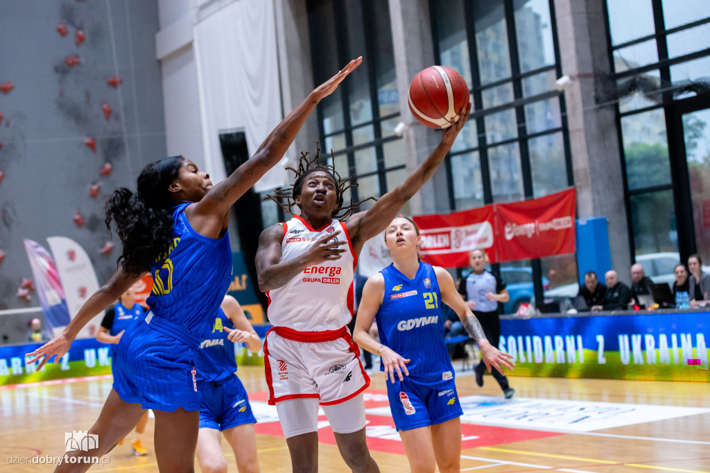 Energa Toruń 65 : 82 VBW Gdynia